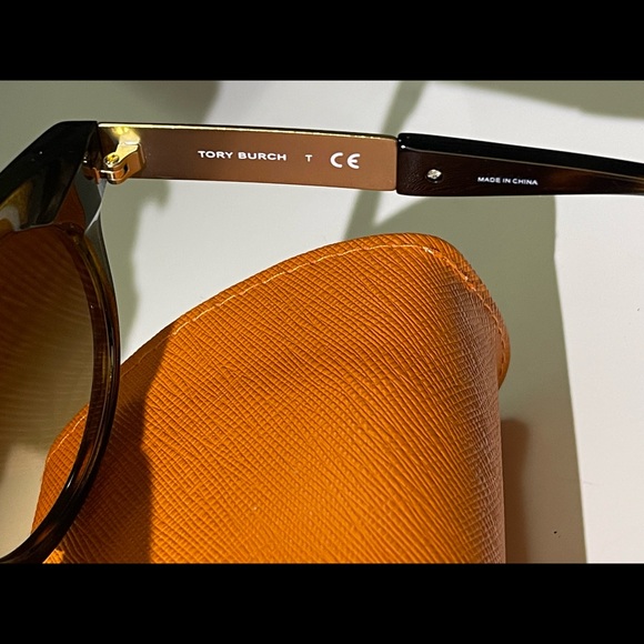 Tory Burch sunglasses - Picture 7 of 11